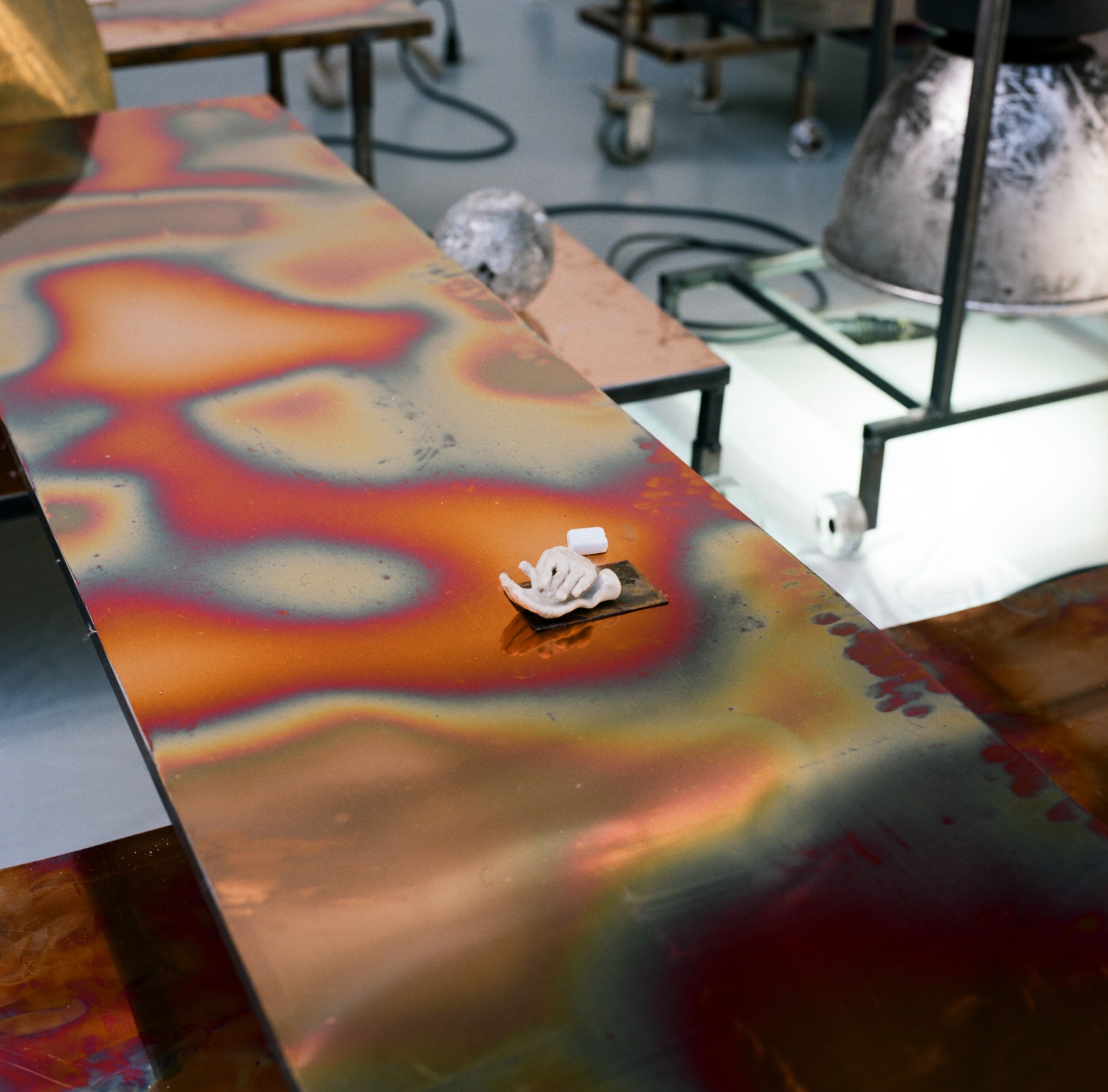 mountaincutters, Les Indices de la respiration primitive, 2021. Vue d'exposition à La Verrière, Fondation Hermès (Bruxelles, Belgique). Courtesy et crédit photo : mountaincutters