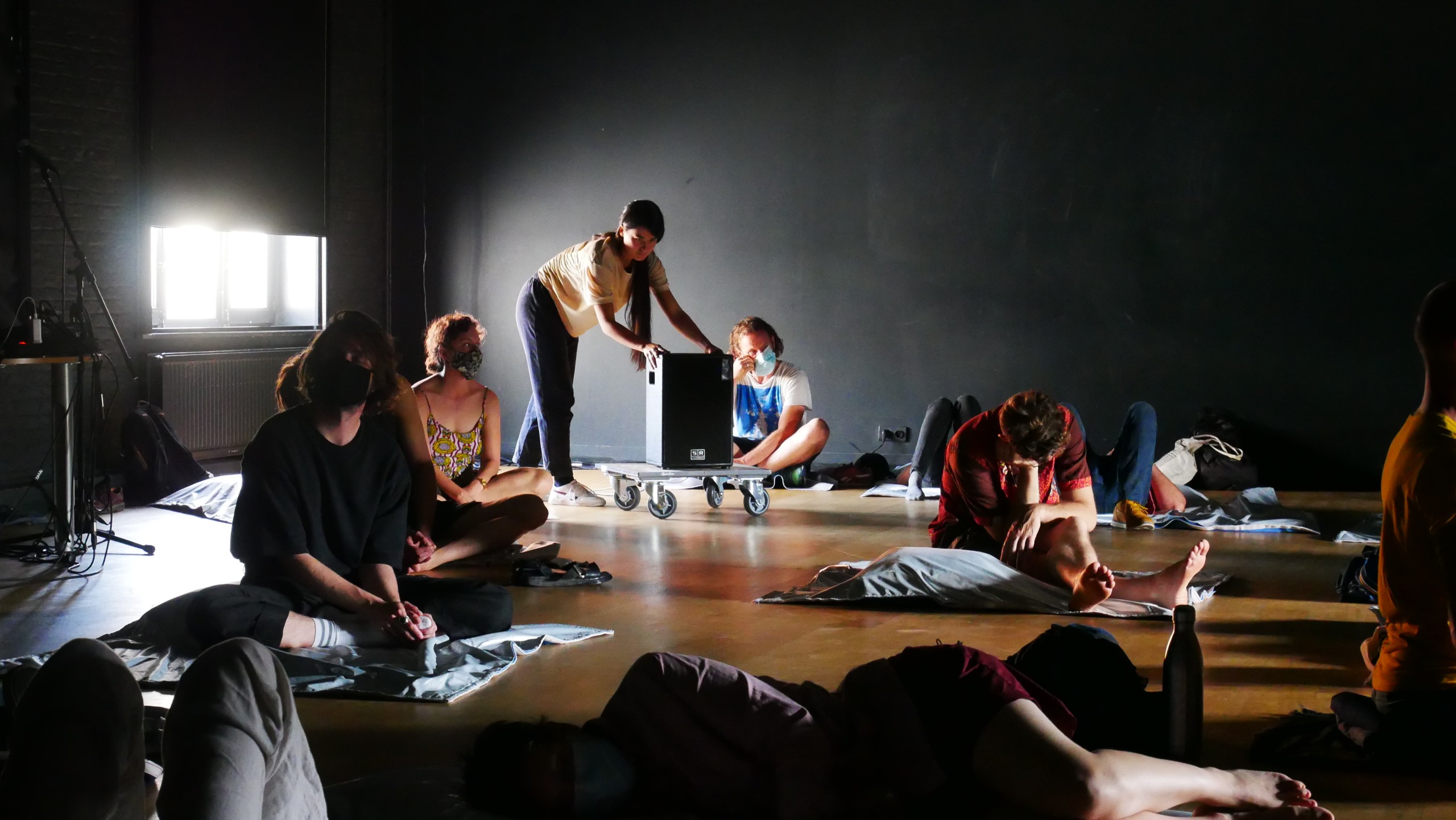 Multiplier les mondes festival interférences au CWB Paris de création sonore podcast.