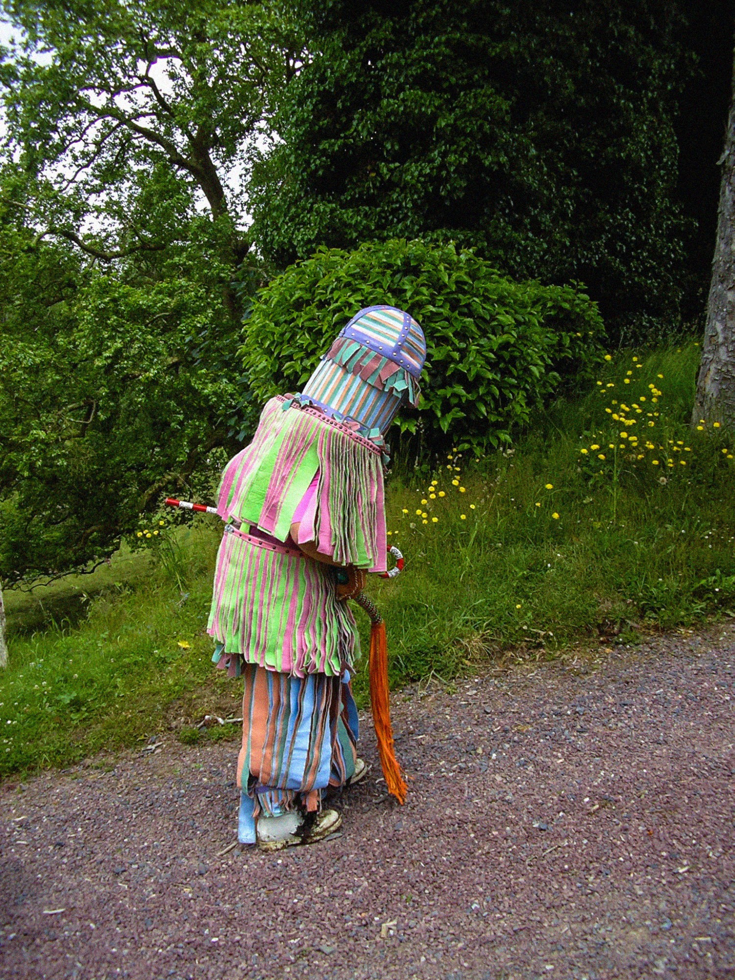 Clément Courgeon © Photograph of the performance Elden Weird, as part of the colloquium La mode lois logiques et fictions du paraitre, Cerisy (FR)