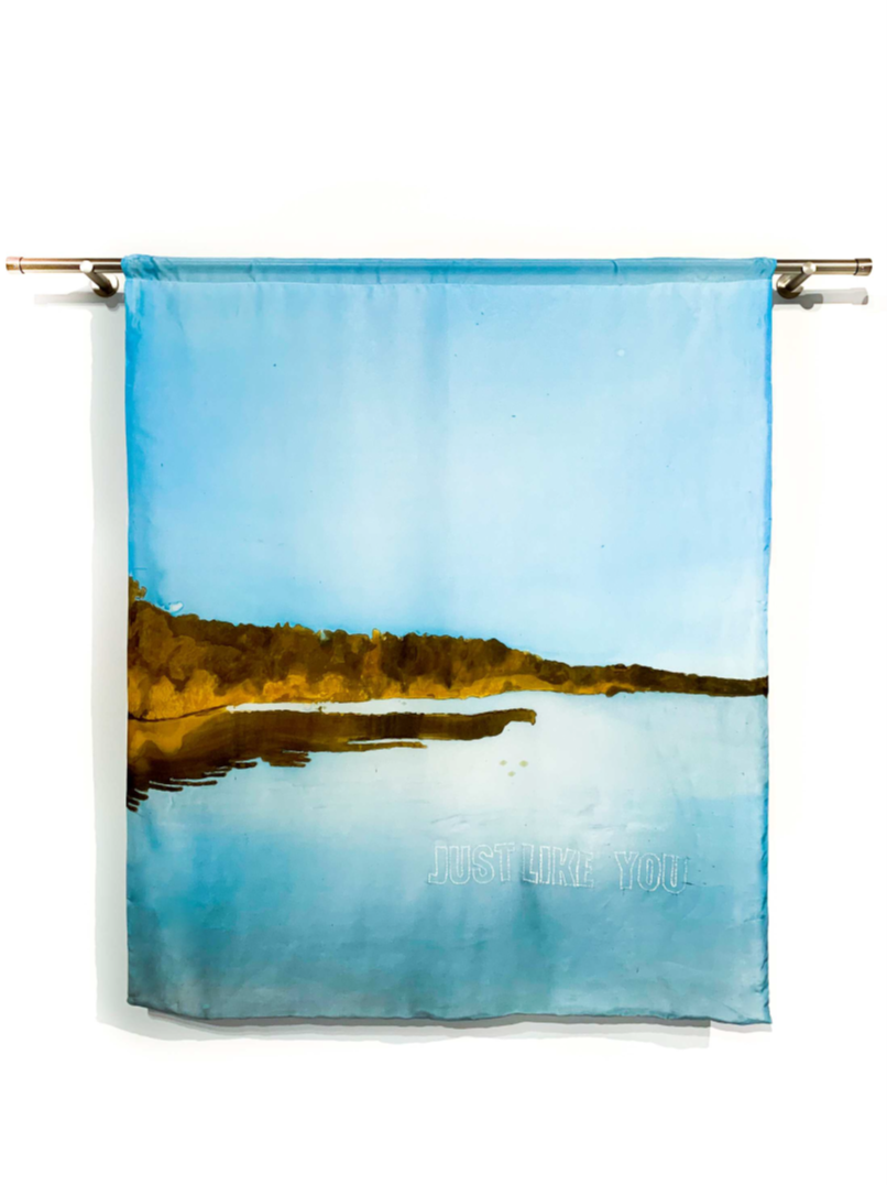 Céline Cuvelier I dream Just Like You about something that doesn't exist - Natalia, peinture sur soie brodée - 106 x85 cm - 2023