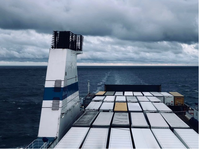 © Mark Požlep « Live Load »